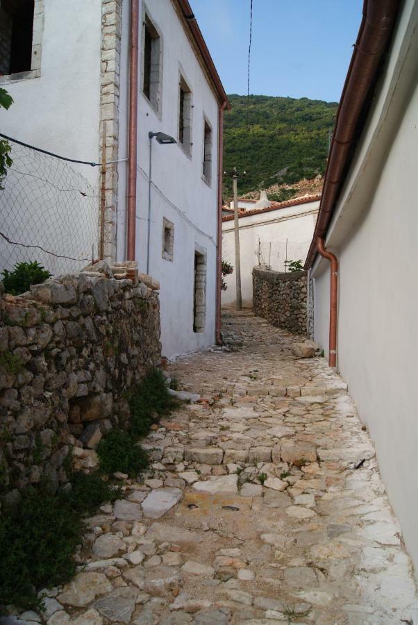 Vila Milo Apartment Vuno Exterior foto